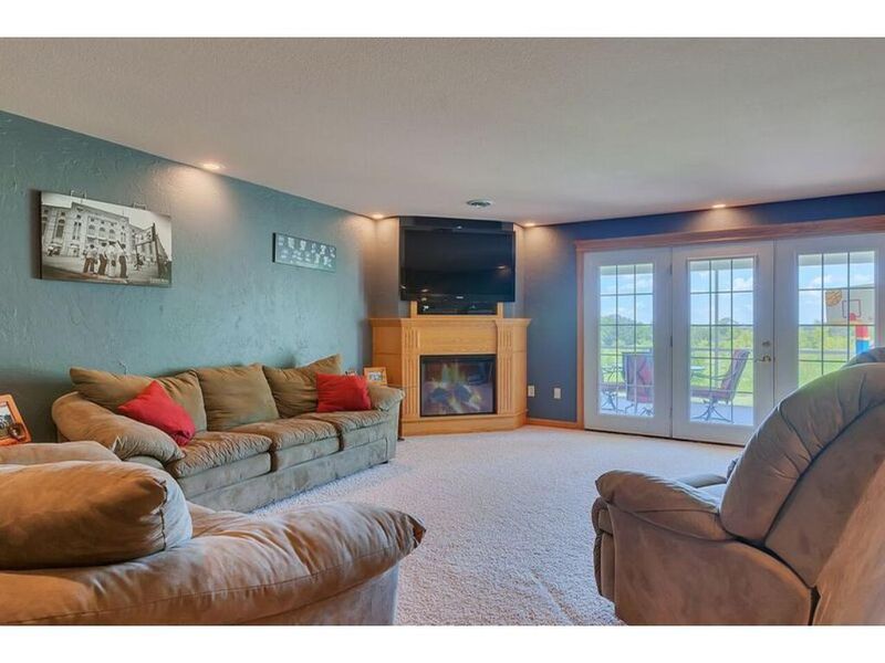 22916 Grove Wood Ln, Cold Spring, MN 56320