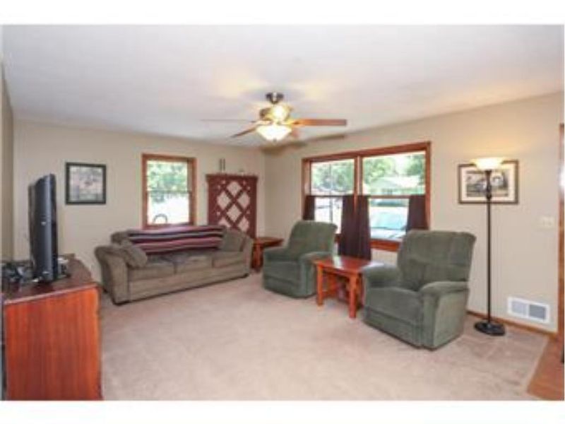 6600 74 1/2 Ave N, Brooklyn Park, MN 55428
