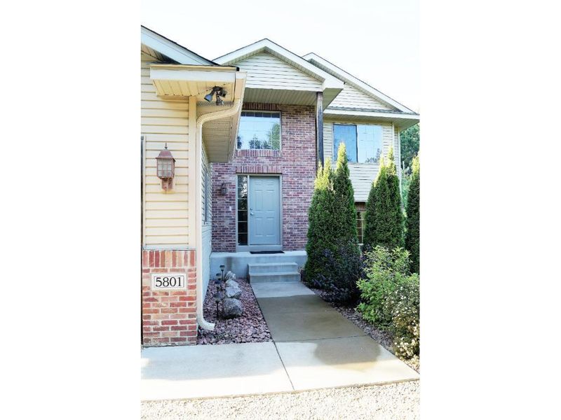 5801 County Road 5 NW, Isanti, MN 55040