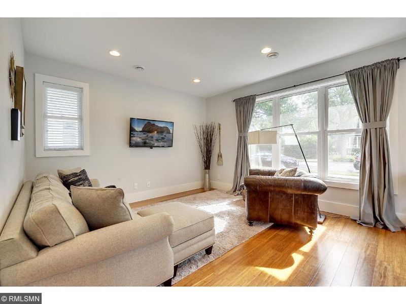 2110 Grand St NE, Minneapolis, MN 55418
