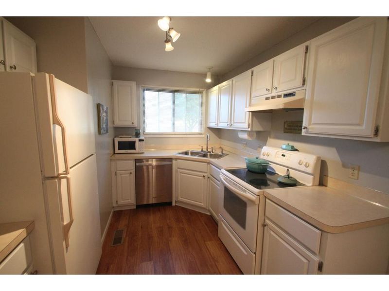 8443 S Pond Trl, Champlin, MN 55316