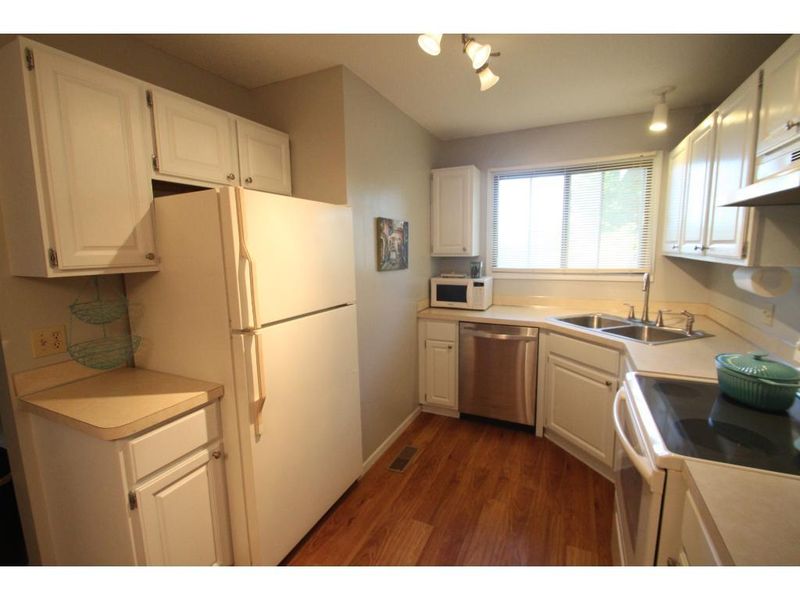 8443 S Pond Trl, Champlin, MN 55316