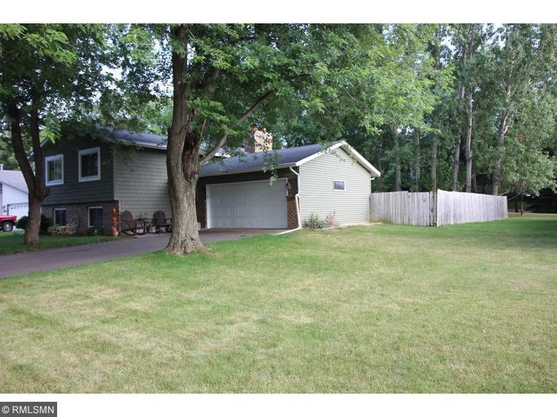 7015 13th St N, Oakdale, MN 55128