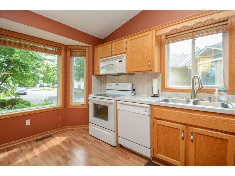 4899 Stoneridge Ln, Monticello, MN 55362
