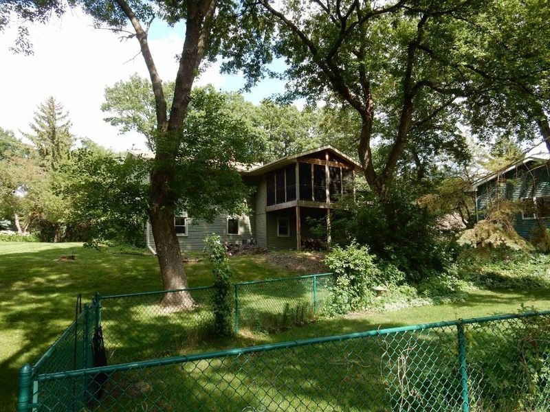 2522 Gershwin Ave N, Oakdale, MN 55128