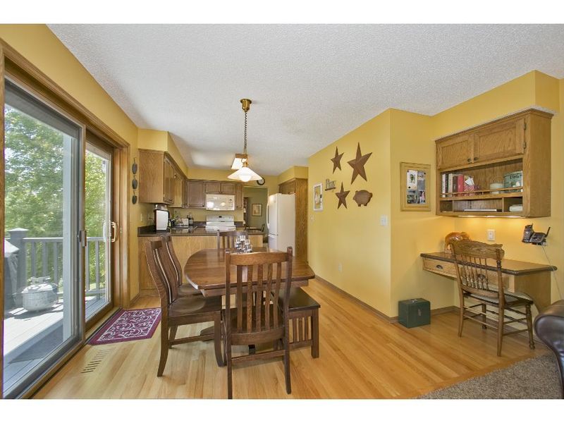 7634 Kimberly Ln, Eden Prairie, MN 55346