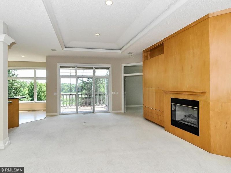 14415 Boulder Pointe Rd, Eden Prairie, MN 55347