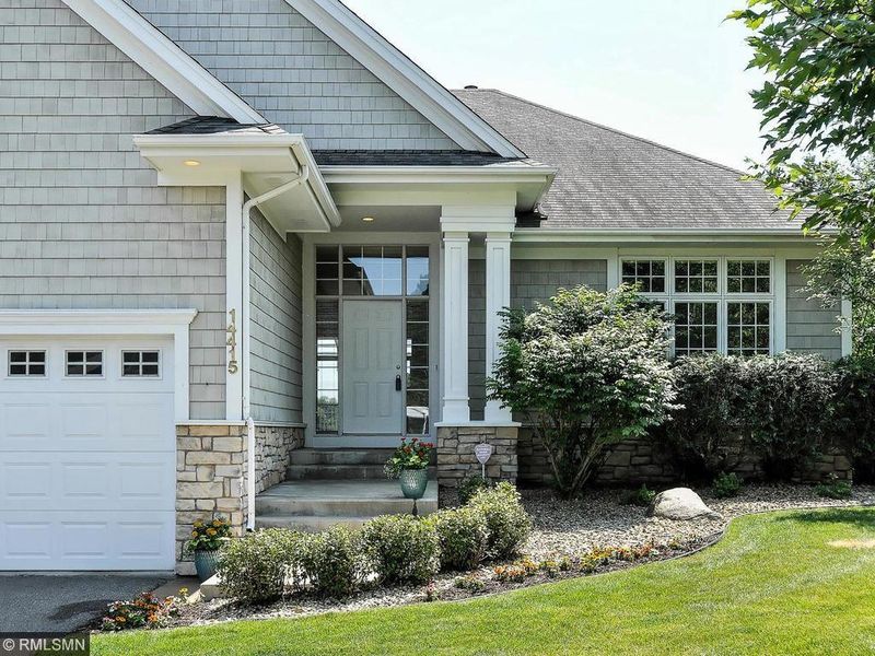 14415 Boulder Pointe Rd, Eden Prairie, MN 55347