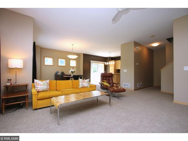 2696 New Century Pl E, Maplewood, MN 55119