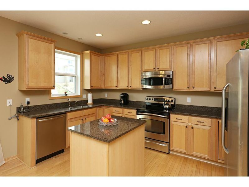 8898 196th St W, Lakeville, MN 55044
