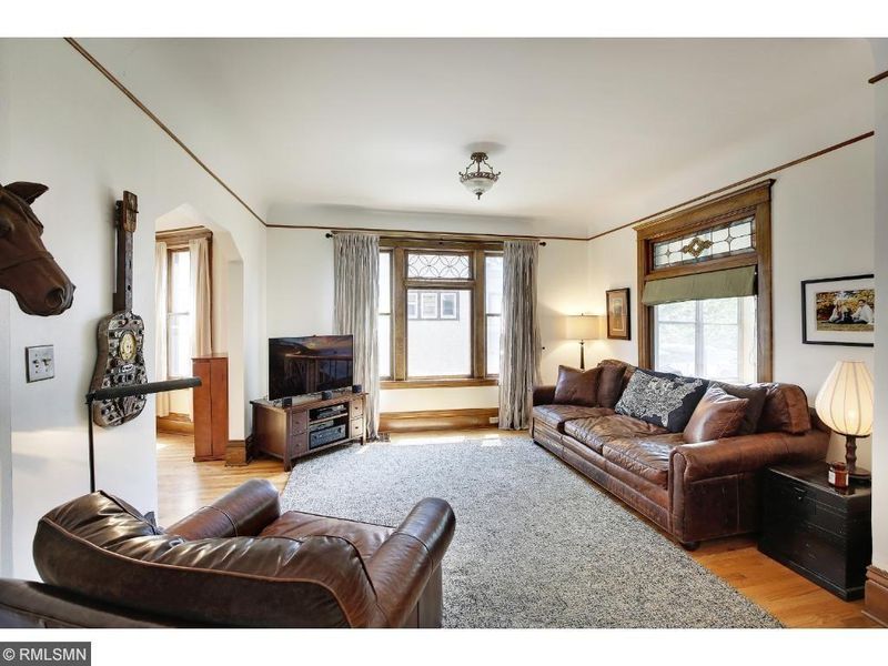 3033 Dupont Ave S, Minneapolis, MN 55408