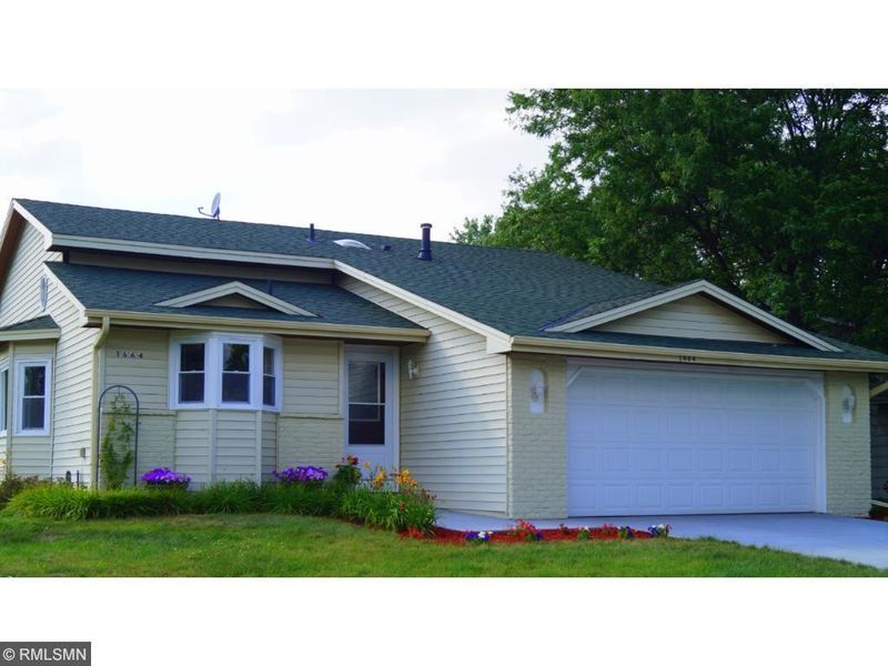 1664 84th Ct N, Brooklyn Park, MN 55444