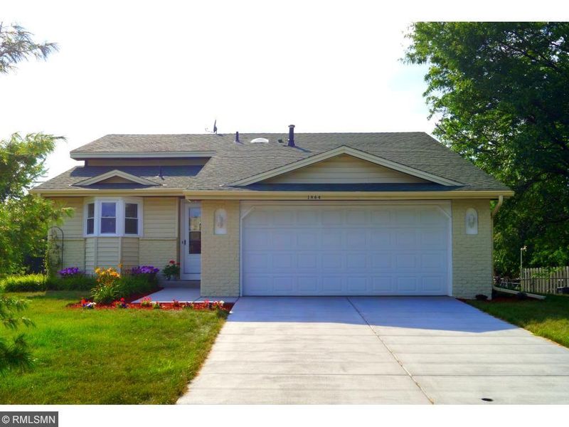 1664 84th Ct N, Brooklyn Park, MN 55444