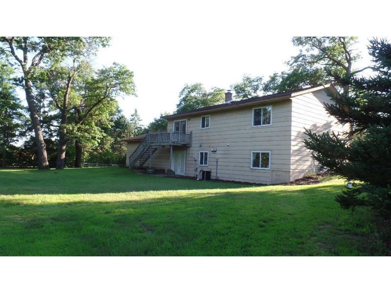 3150 Laurel St S, Cambridge, MN 55008