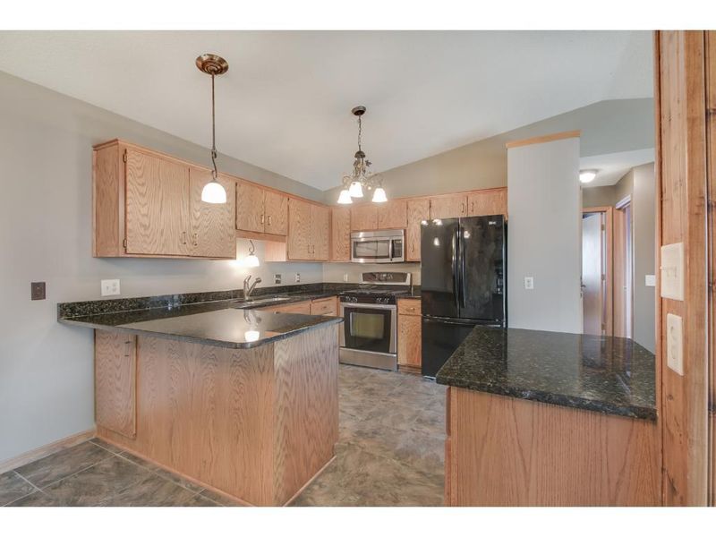 5324 Emerald Way, Apple Valley, MN 55124