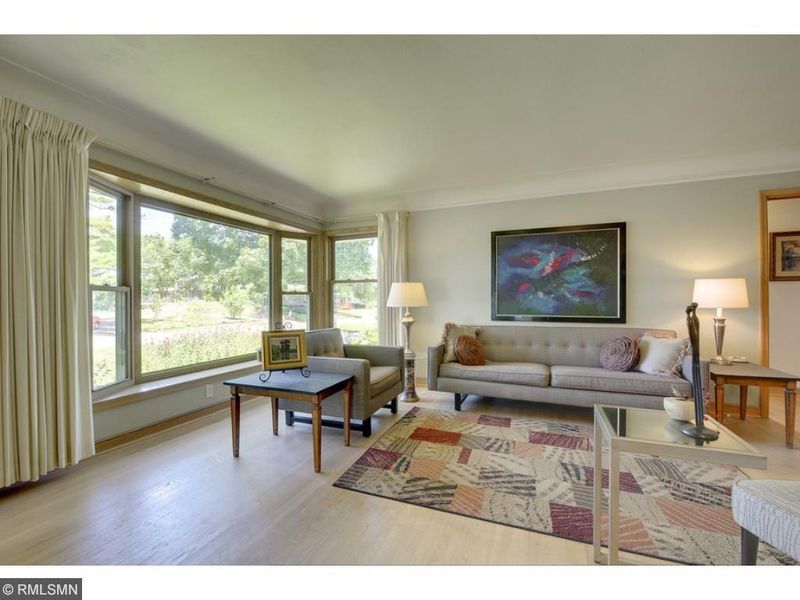 6717 Cornelia Dr, Edina, MN 55435