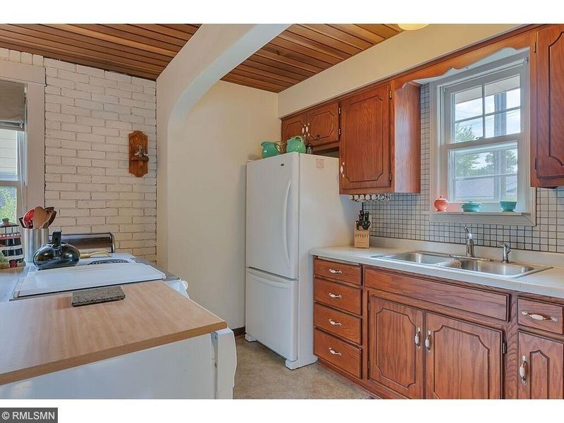 806 Mckinley Pl S, Saint Cloud, MN 56301