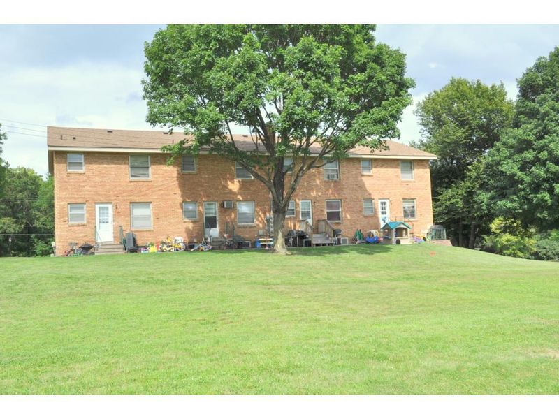 8551 Elm St, Rockford, MN 55373