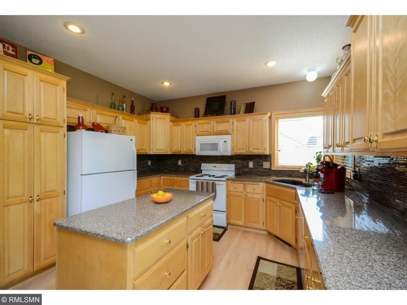 13909 Findlay Ave, Apple Valley, MN 55124