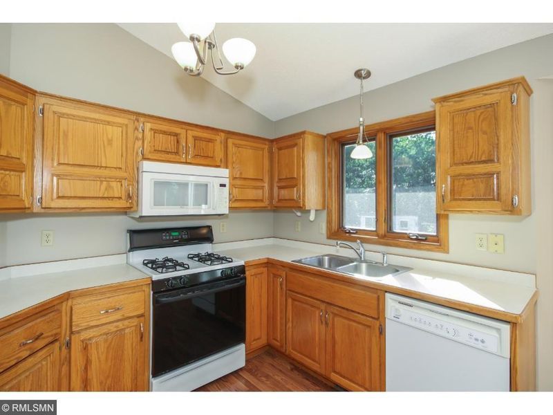 32283 Fern Trl, Stacy, MN 55079