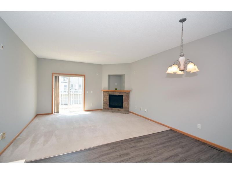 6721 Pine Crest Trl S, Cottage Grove, MN 55016