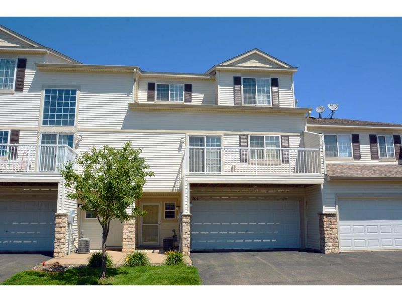 6721 Pine Crest Trl S, Cottage Grove, MN 55016