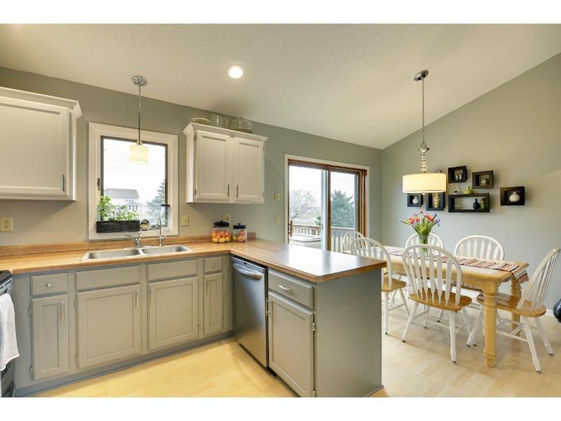 9420 71st Bay, Cottage Grove, MN 55016