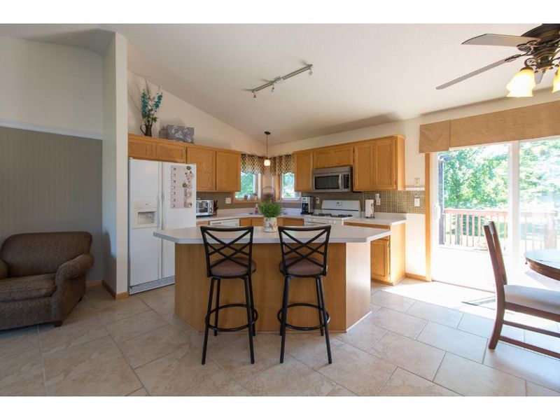 588 NW Antrim Cir NW, Saint Michael, MN 55376