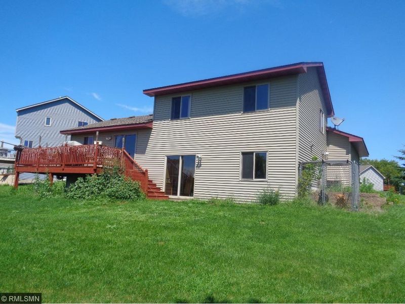 1203 Pond View Dr, Braham, MN 55006