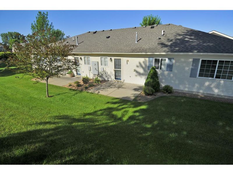 1506 Carriage Cir, Faribault, MN 55021
