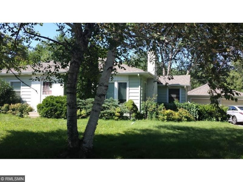 8512 Bass Lake Rd, New Hope, MN 55428