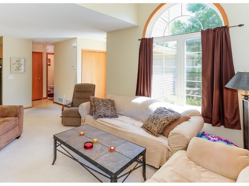 1028 Heather Ln, Waconia, MN 55387