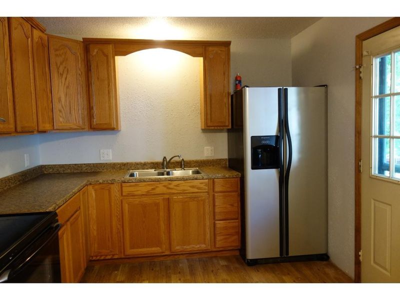 338 Woodland Dr, Owatonna, MN 55060