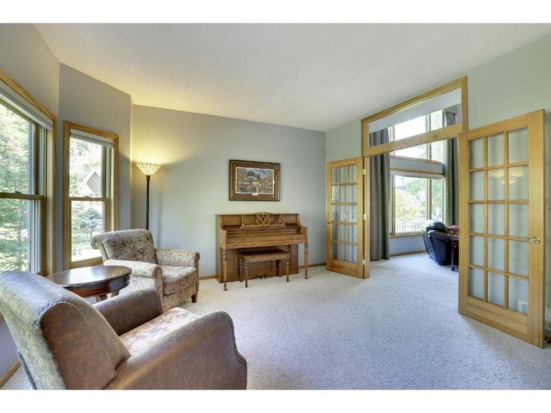 6109 Baney Ct, Minnetonka, MN 55345