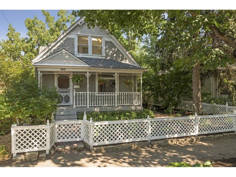 1611 6th St NE, Minneapolis, MN 55413