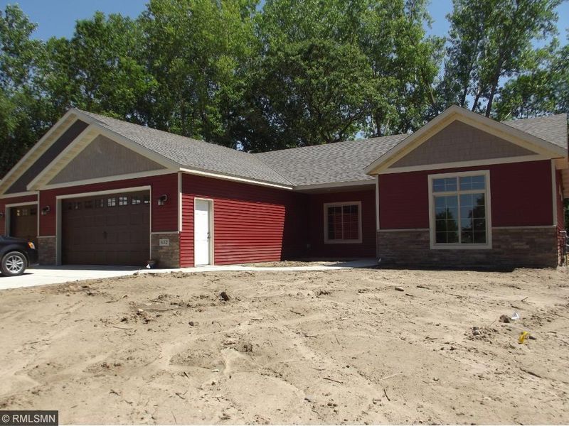 632 Jasmine Ln E, Saint Joseph, MN 56374