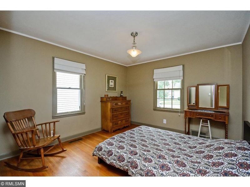 4028 Utica Ave S, Saint Louis Park, MN 55416