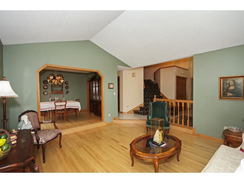 8945 Cambridge Ct, Brooklyn Park, MN 55443