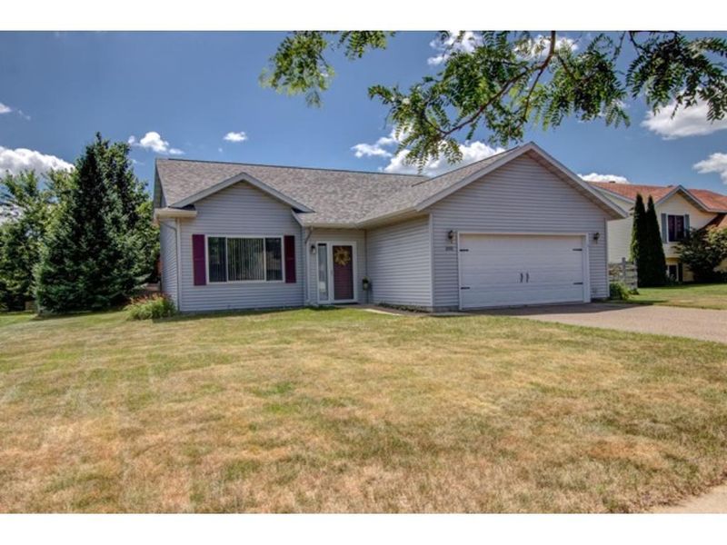 2921 Kohlhepp Rd, Eau Claire, WI 54703
