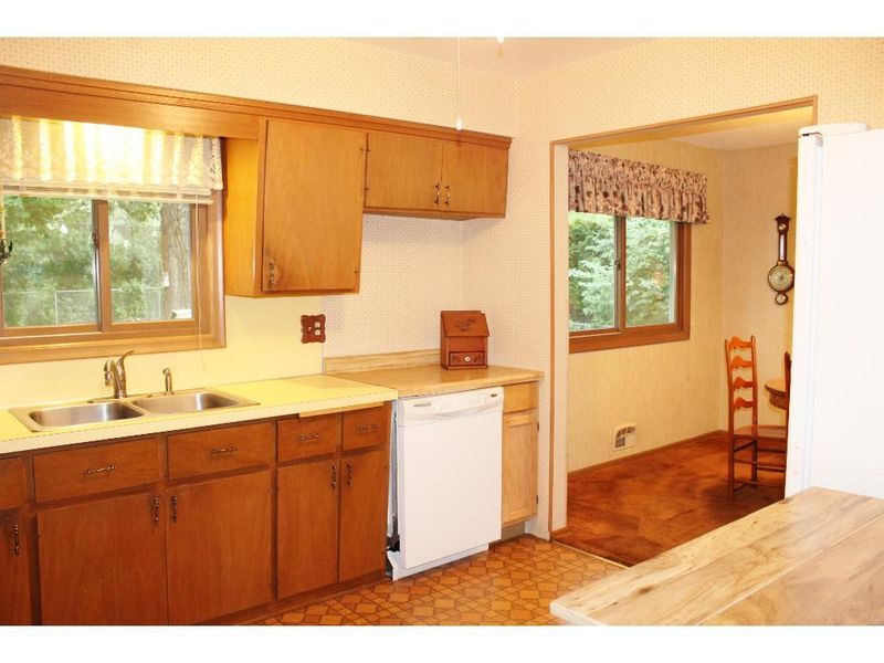 2728 Martin Way, White Bear Lake, MN 55110