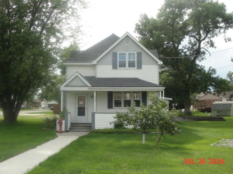 569 Washburn Ave, Belgrade, MN 56312