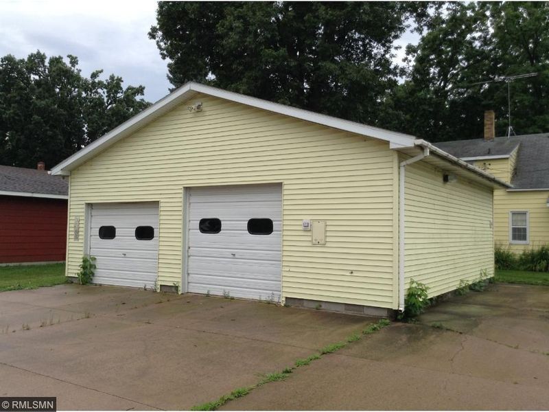 324 Morrison St, Mora, MN 55051