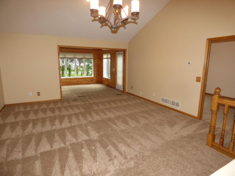 9647 Juniper St NW, Coon Rapids, MN 55433