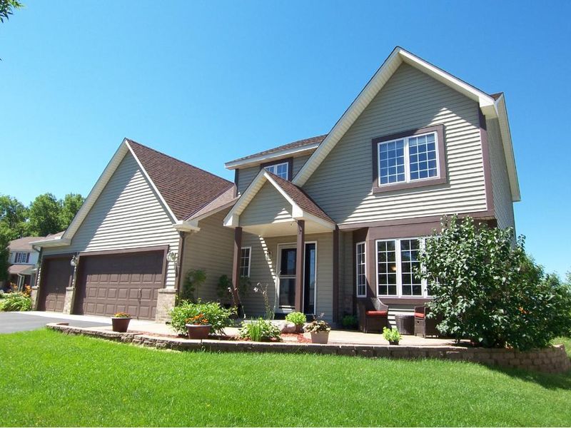 616 Falcon Ridge Bay, Woodbury, MN 55125