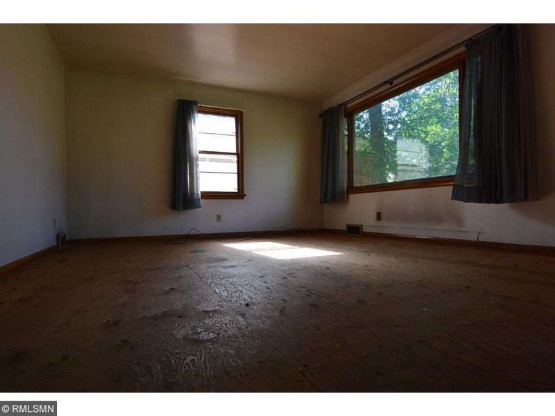 730 Fayal Rd, Eveleth, MN 55734