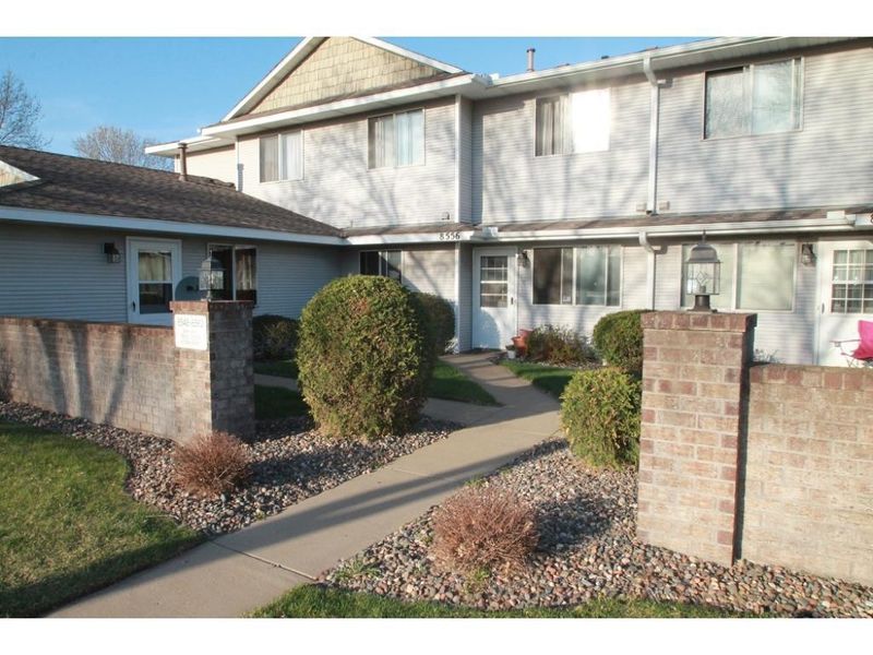 8556 S Pond Trl, Champlin, MN 55316