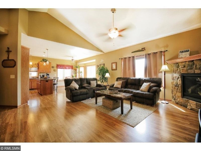 1465 Fox Meadow Dr, Delano, MN 55328