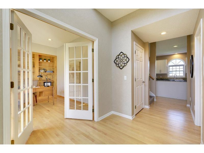 8231 W 109th St, Bloomington, MN 55438