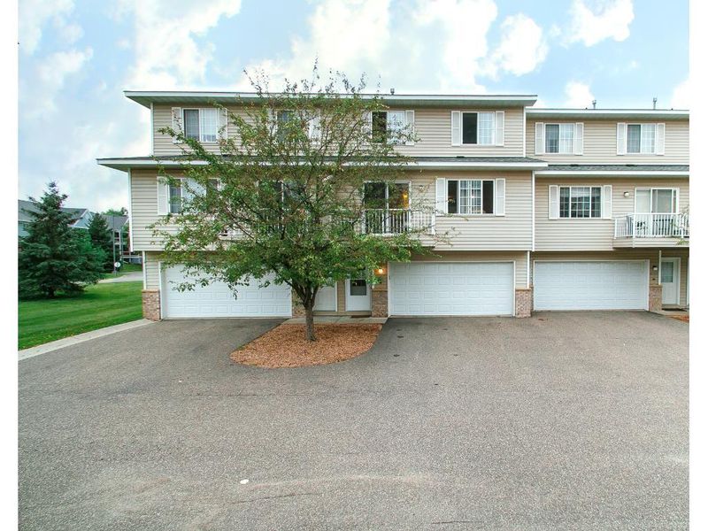 2549 Cobble Hill Ct #E, Woodbury, MN 55125