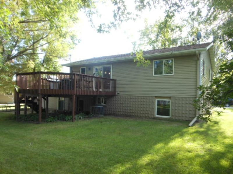 326 10th Ave S, Cold Spring, MN 56320